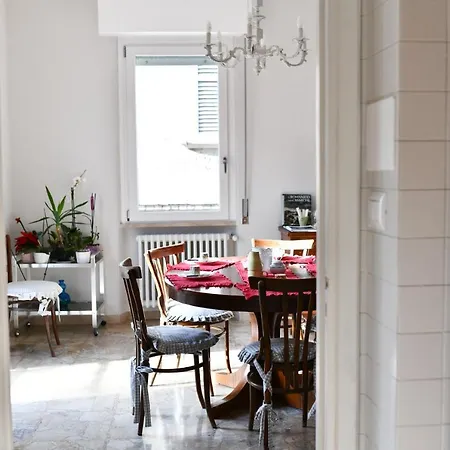 Bed & Breakfast Porta Romana-language And Art