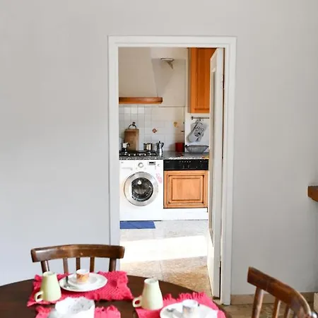 Bed & Breakfast Porta Romana-language And Art