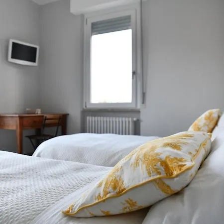 Porta Romana-language And Art 3* Ascoli Piceno