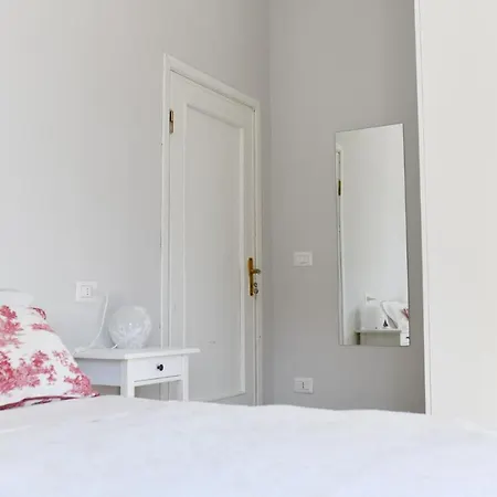 Porta Romana-language And Art Bed and breakfast